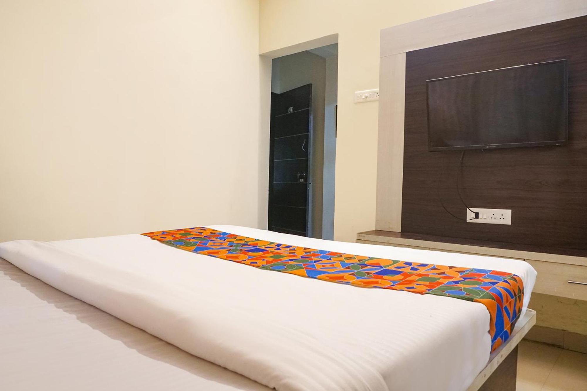 Fabhotel The Guest House Pune Exterior photo